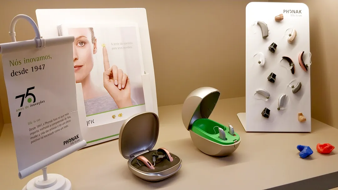 Aparelhos auditivos Phonak e acessórios disponíveis na SerAudi Matão